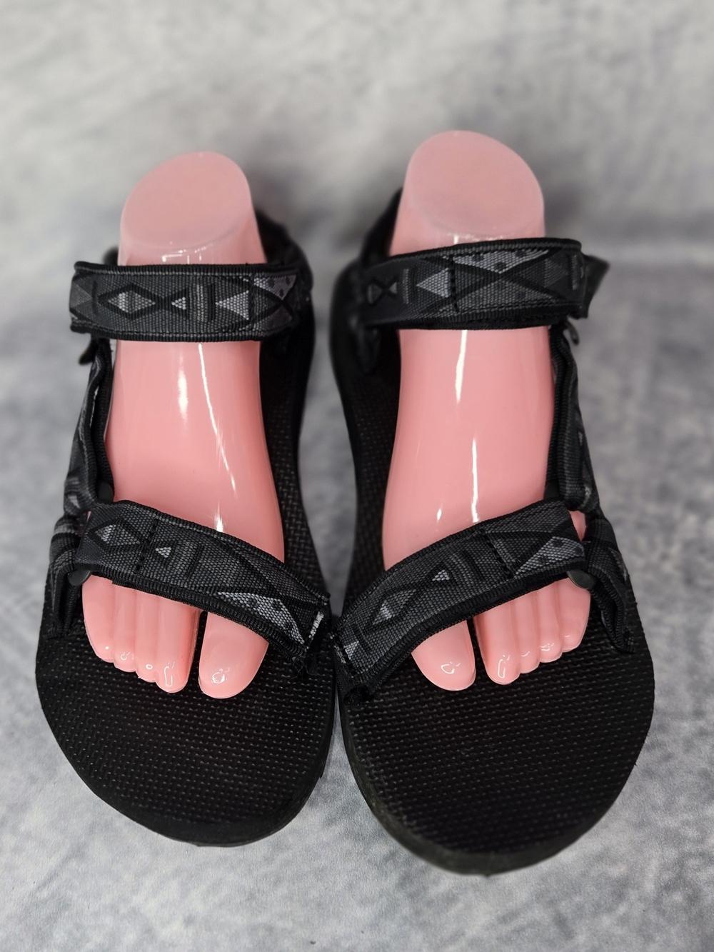 Teva Men's Original Universal Black Geometric Print Sandals 1004006 Size 9